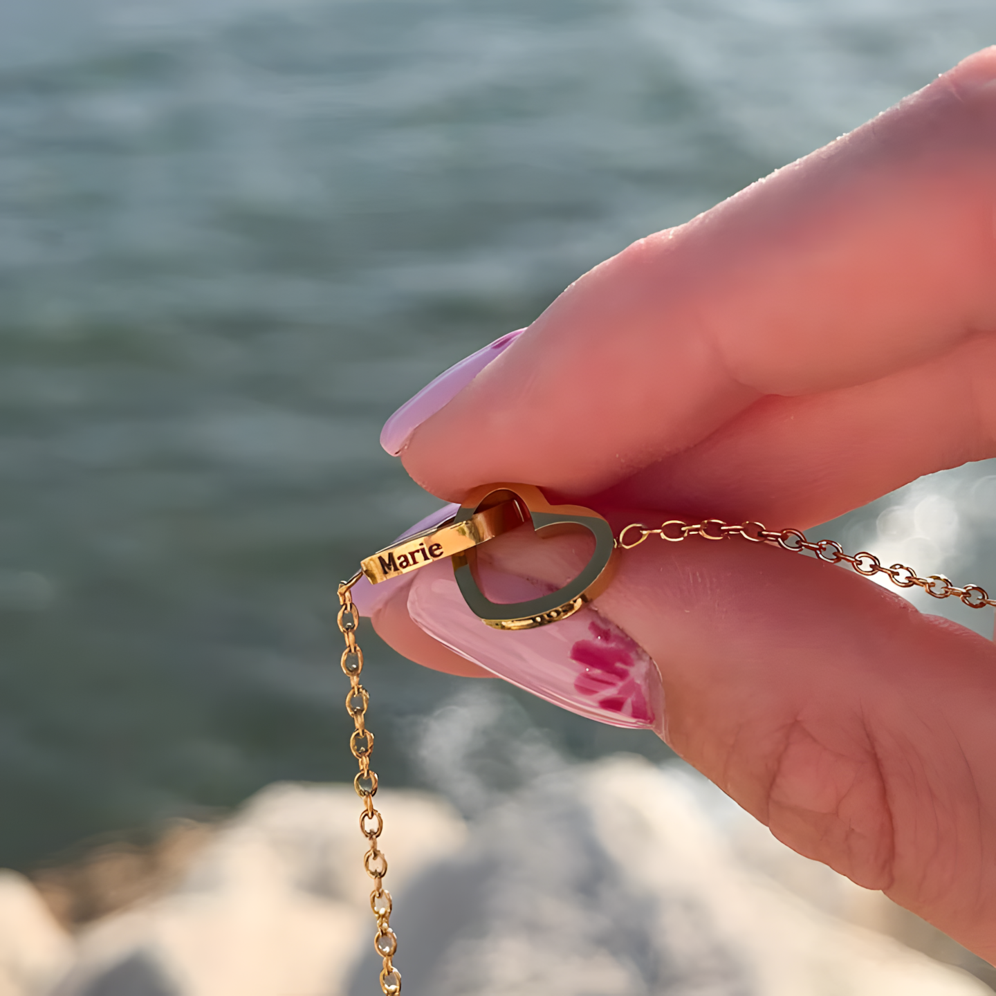 Coffret Rose Éternelle – Collier Double Cœur Gravé